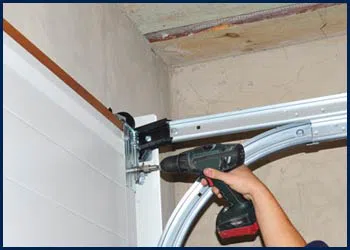 Garage Door Shop Repairs Broomall, PA 610-765-4041 - cont-door-installation-t-16-09m